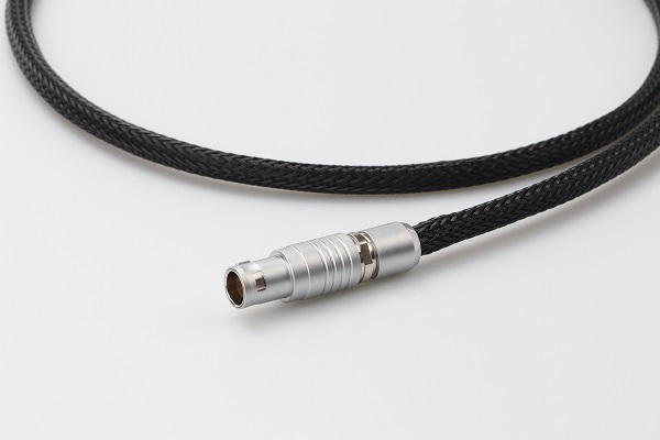 一分钟读懂推拉自锁连接器 | 莫科连（MOCO）—— 精密连接器专业智造者